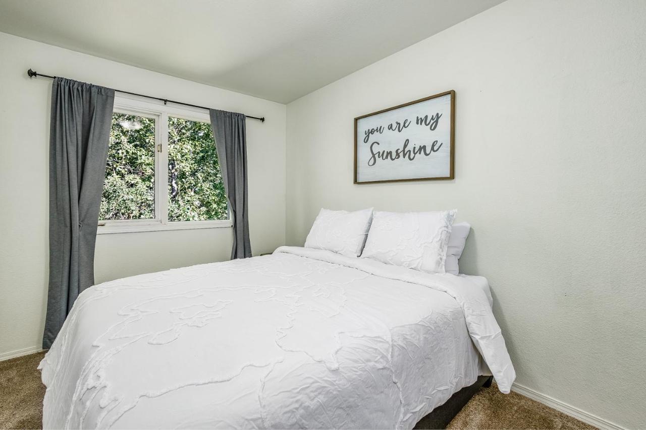 Carriage House At Ashley Anchorage